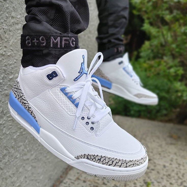 AIR JORDAN 3 ‘UNC’